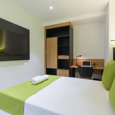 Hotel Mg Poniente 3*