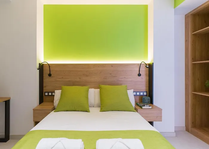 Mg Poniente Готель