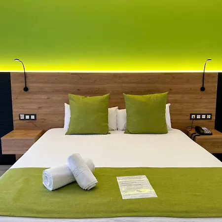 Hotel Mg Poniente 3*