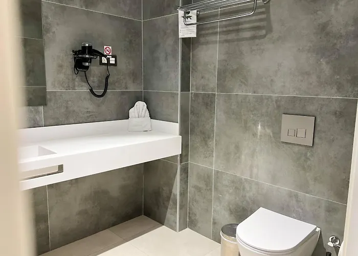 מלון Mg Poniente