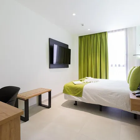 Hotel Mg Poniente